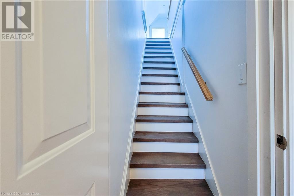 Photo 8 of 114 Tisdale Street N Unit Upper, Hamilton ON
