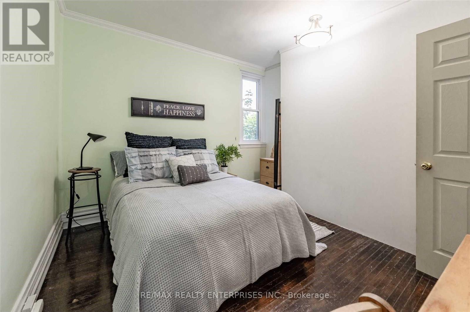 Photo 11 of 6 285 King Street, Hamilton ON