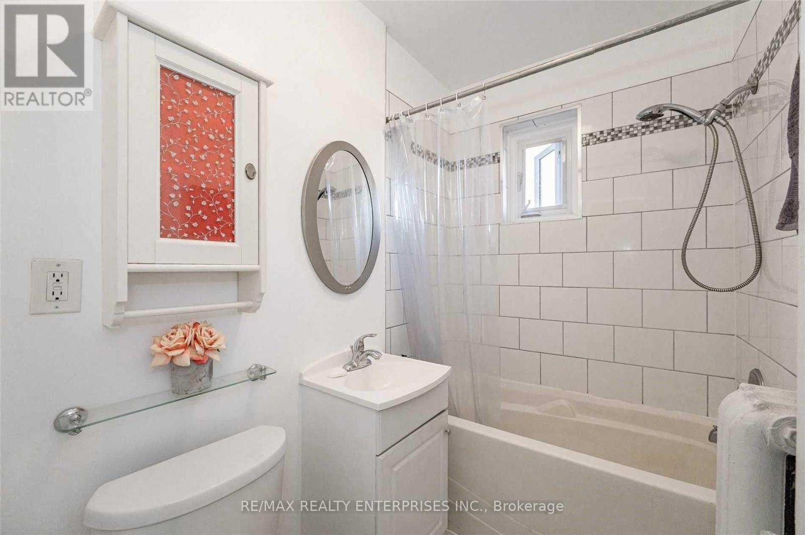 Photo 9 of 6 285 King Street, Hamilton ON