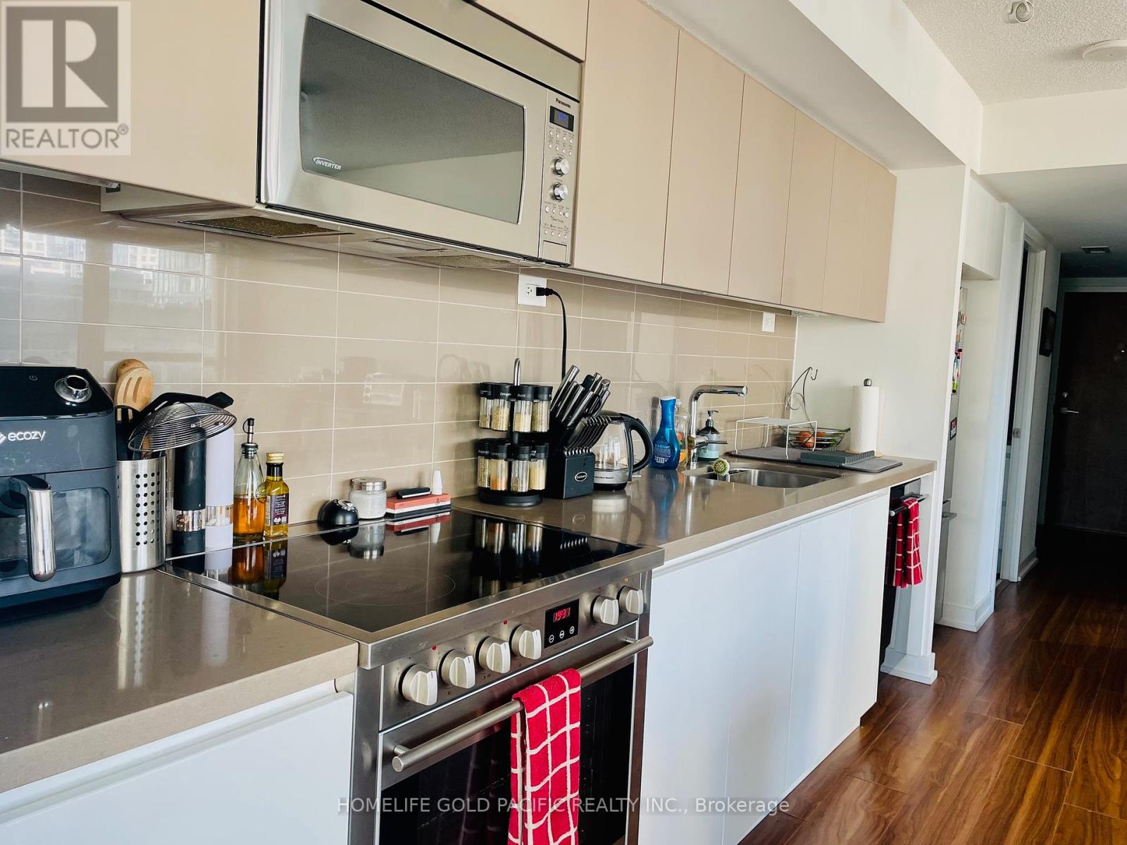 Photo 26 of 801 75 Queens Wharf Road, Toronto ON