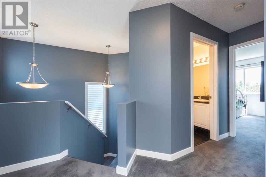 Single Family House for Sale in  Everstone Rise SW Evergreen Calgary 