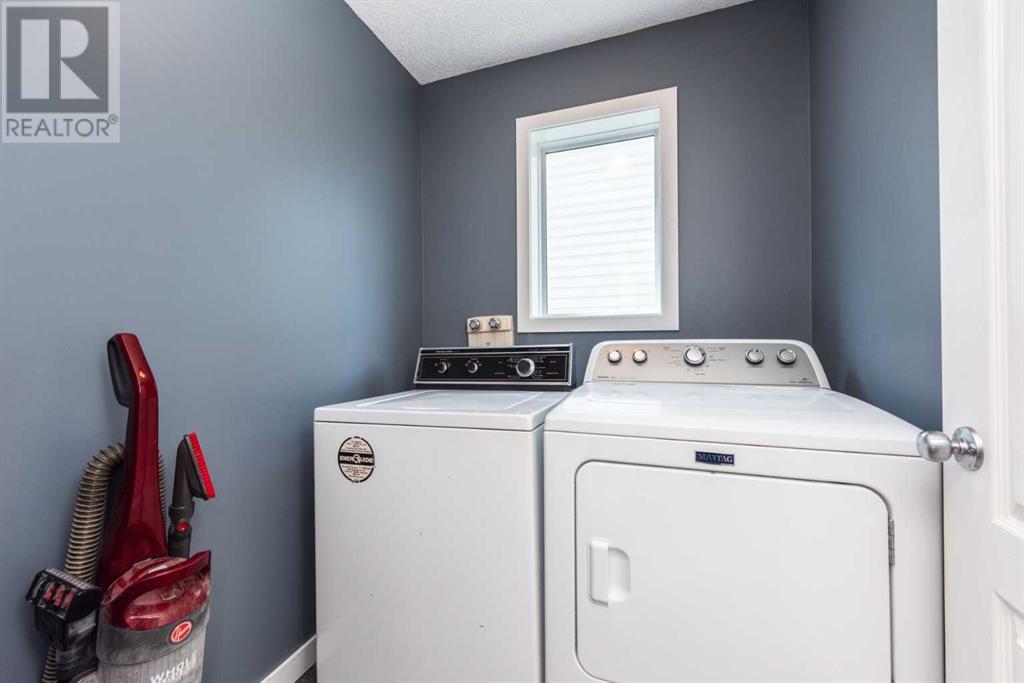 Single Family House for Sale in  Everstone Rise SW Evergreen Calgary 