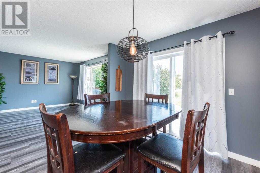 Single Family House for Sale in  Everstone Rise SW Evergreen Calgary 