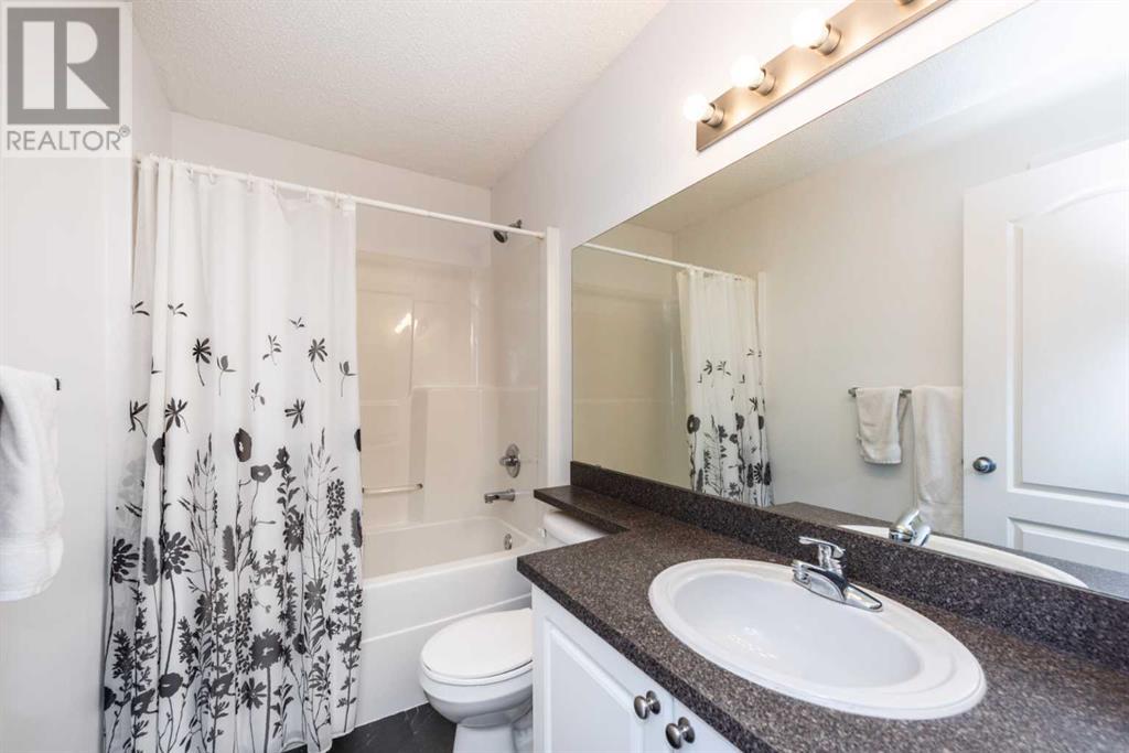 Single Family House for Sale in  Everstone Rise SW Evergreen Calgary 