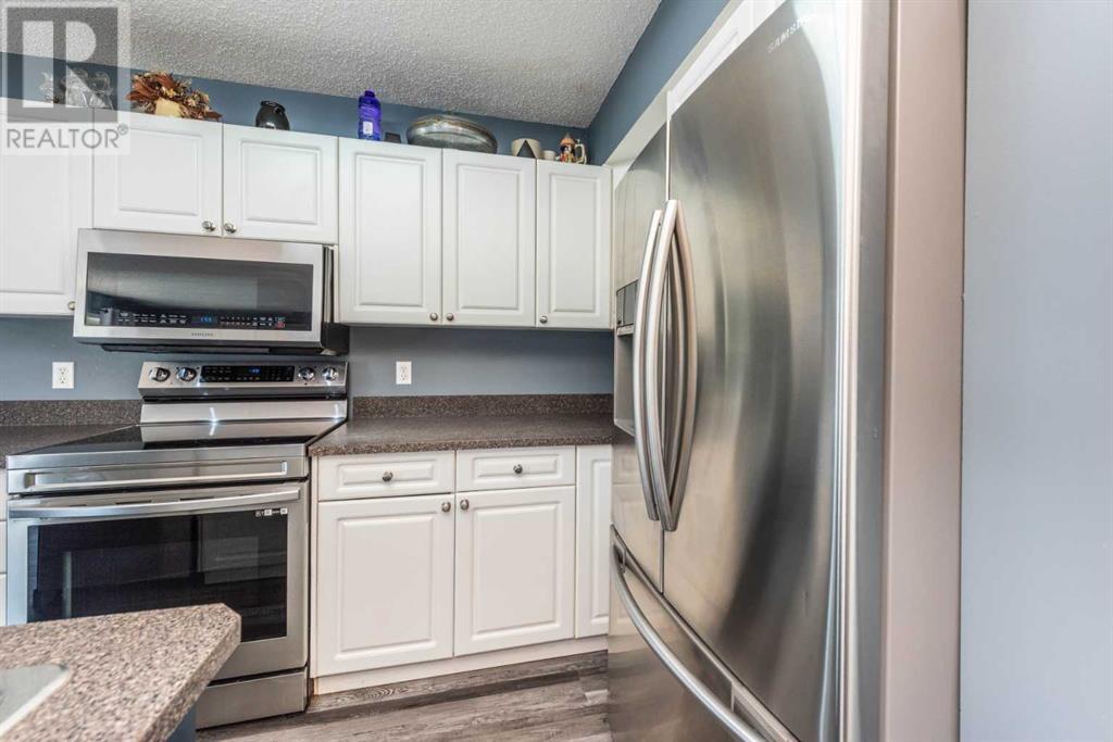 Single Family House for Sale in  Everstone Rise SW Evergreen Calgary 