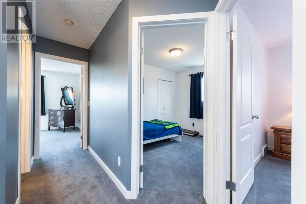 Single Family House for Sale in  Everstone Rise SW Evergreen Calgary 