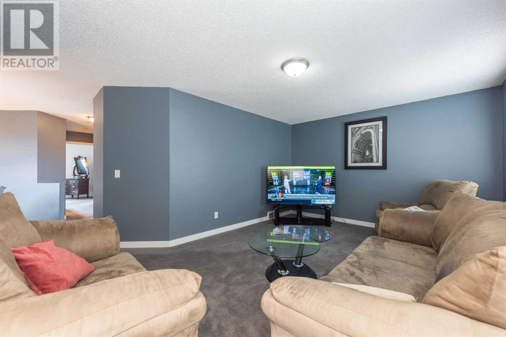 Single Family House for Sale in  Everstone Rise SW Evergreen Calgary 