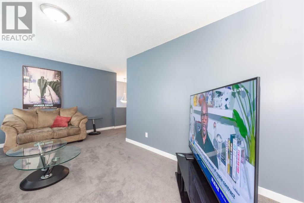 Single Family House for Sale in  Everstone Rise SW Evergreen Calgary 