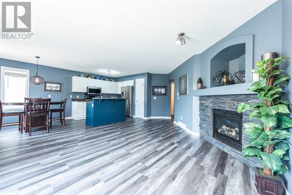 Single Family House for Sale in  Everstone Rise SW Evergreen Calgary 