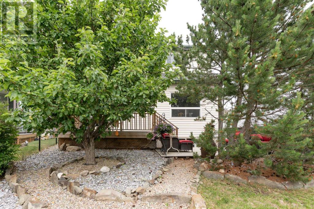 Single Family House for Sale in  Citadel Ridge Green NW Citadel Calgary 