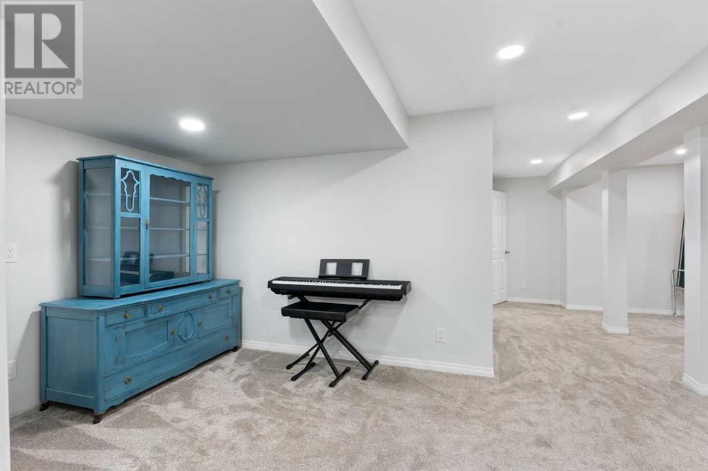 Single Family House for Sale in  Citadel Ridge Green NW Citadel Calgary 