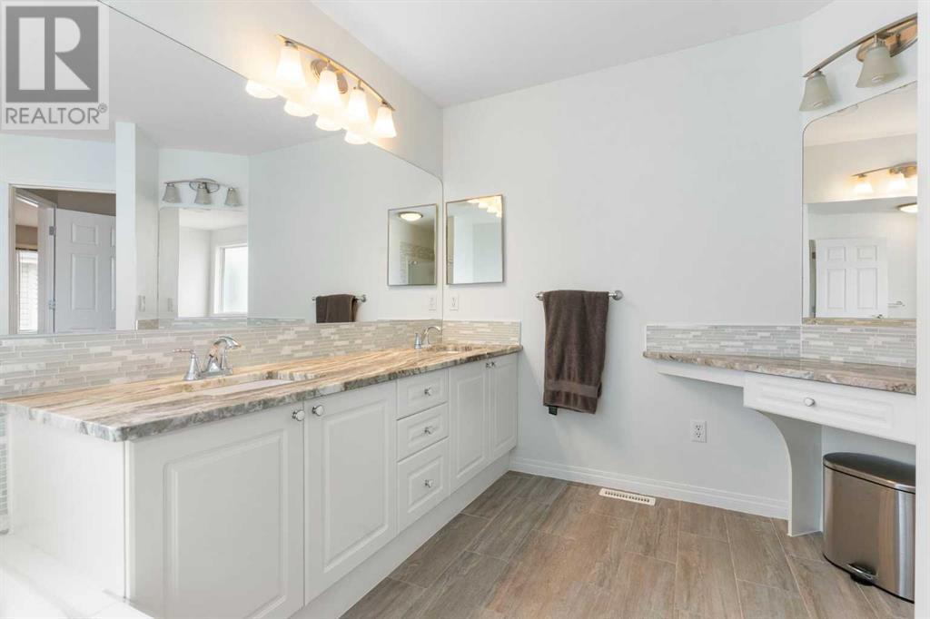 Single Family House for Sale in  Citadel Ridge Green NW Citadel Calgary 