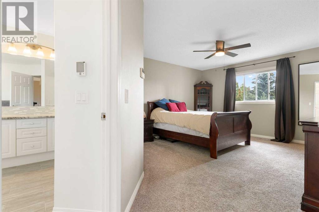 Single Family House for Sale in  Citadel Ridge Green NW Citadel Calgary 