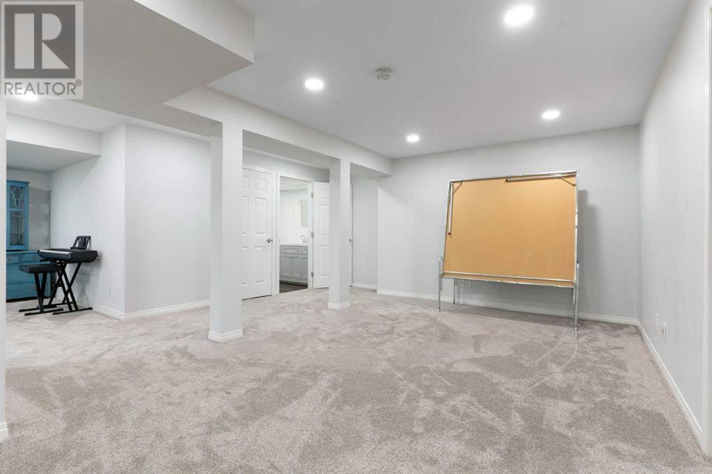 Single Family House for Sale in  Citadel Ridge Green NW Citadel Calgary 