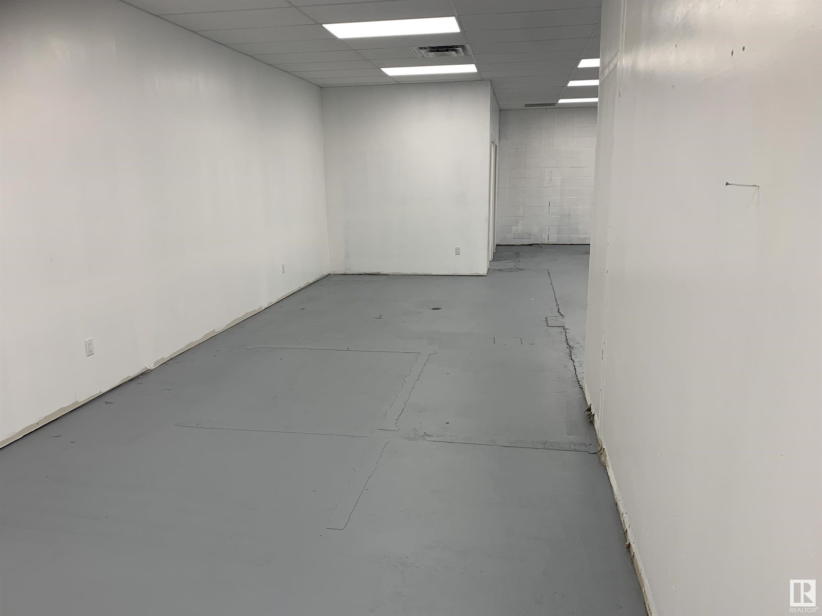 Photo 9 of 5020 49 St, Leduc AB