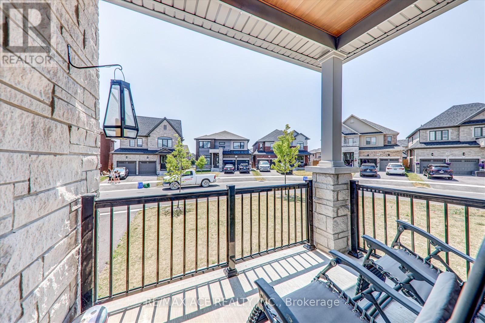 Photo 19 of 63 Wamsley Crescent, Clarington ON