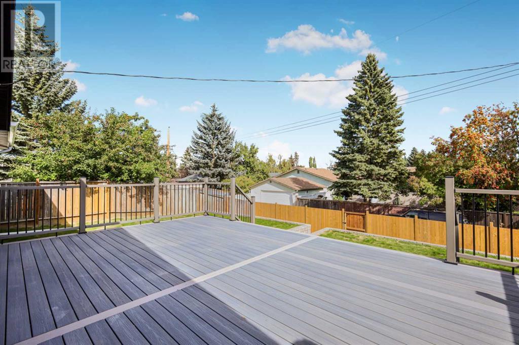 Single Family House Bungalow for Sale in  Oakmoor Way SW Cedarbrae Calgary 