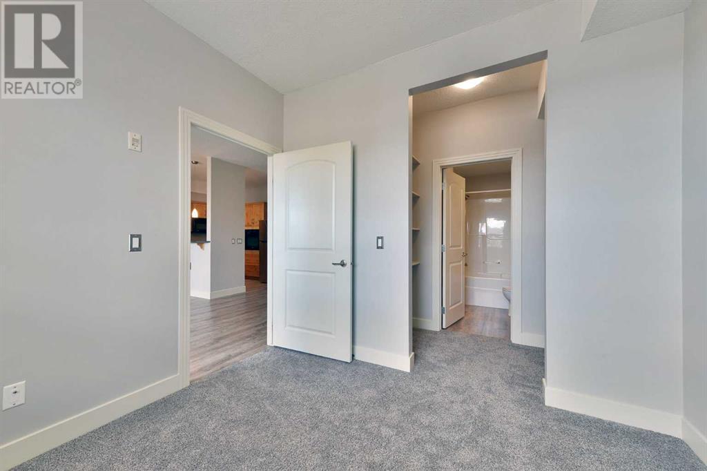 Single Family House for Sale in   Val Gardena View SW Springbank Hill Calgary 