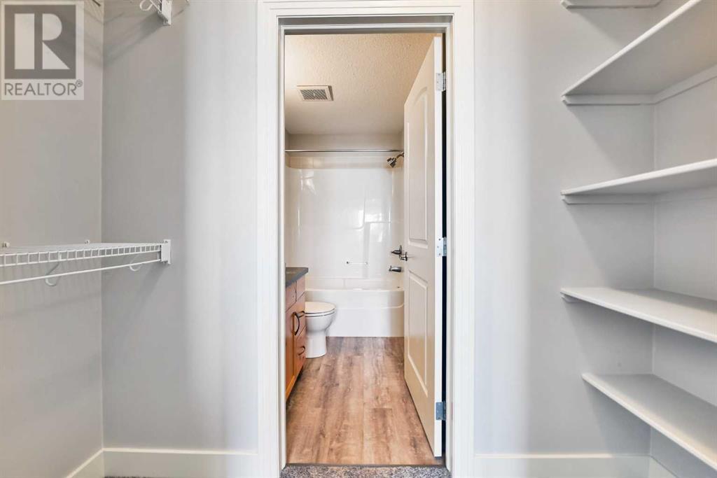 Single Family House for Sale in   Val Gardena View SW Springbank Hill Calgary 