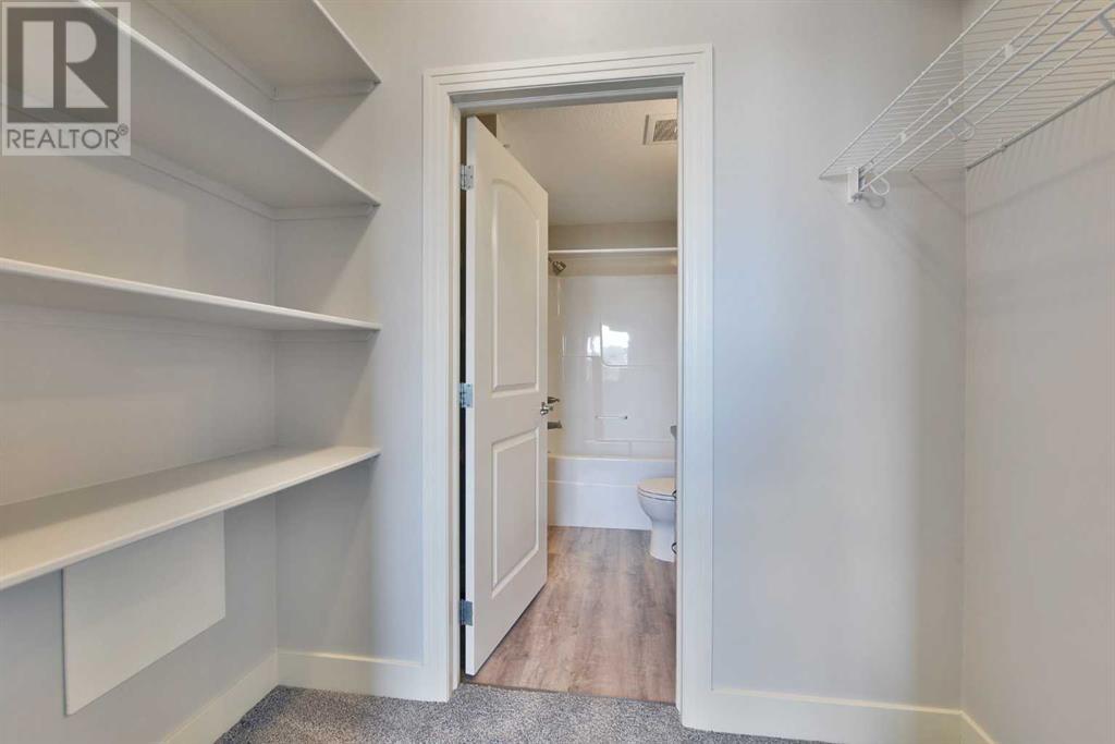 Single Family House for Sale in   Val Gardena View SW Springbank Hill Calgary 