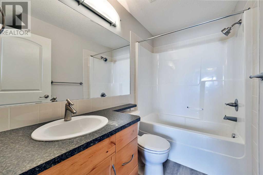 Single Family House for Sale in   Val Gardena View SW Springbank Hill Calgary 