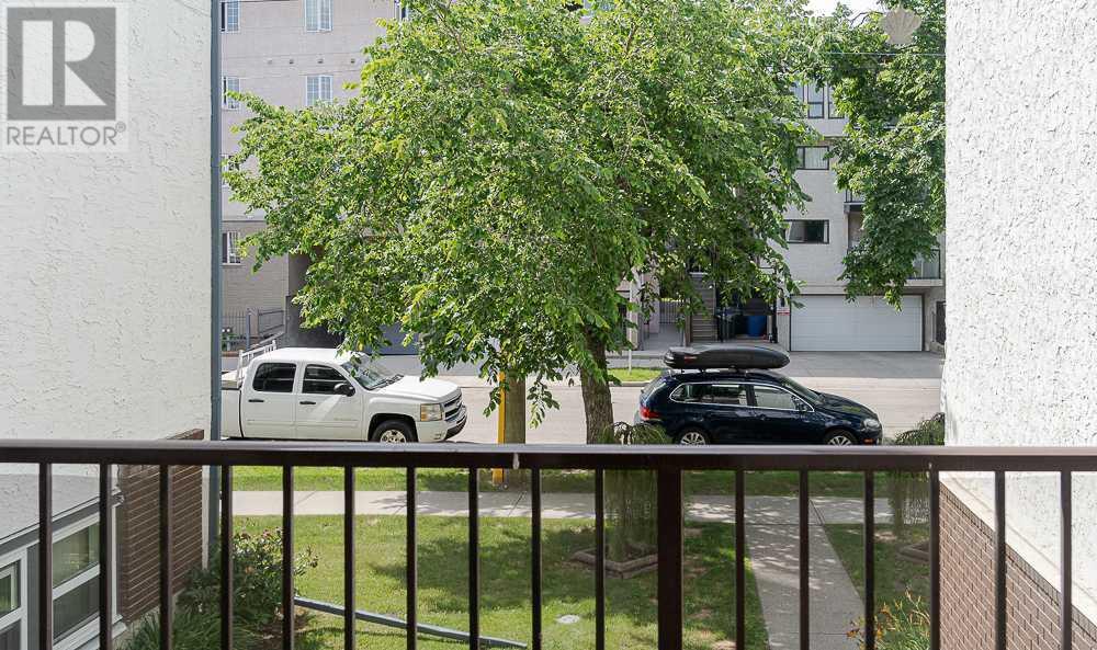 Single Family House for Sale in    Avenue NE Bridgeland/Riverside Calgary 