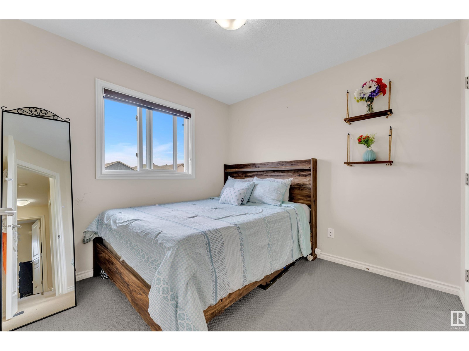 Photo 22 of 1525 24 St Nw, Edmonton AB