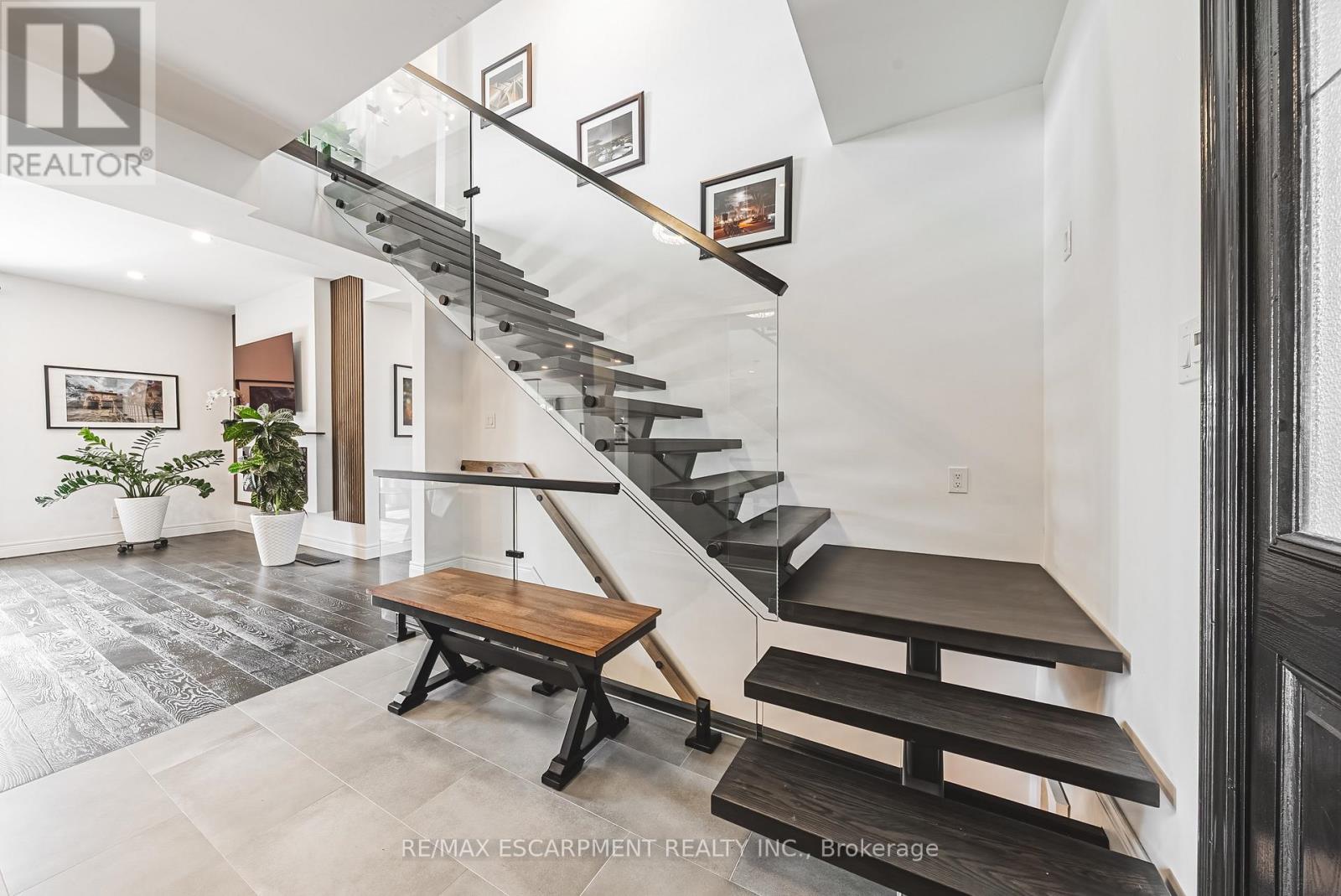 Photo 21 of 6380 Westbrook Road, Hamilton ON