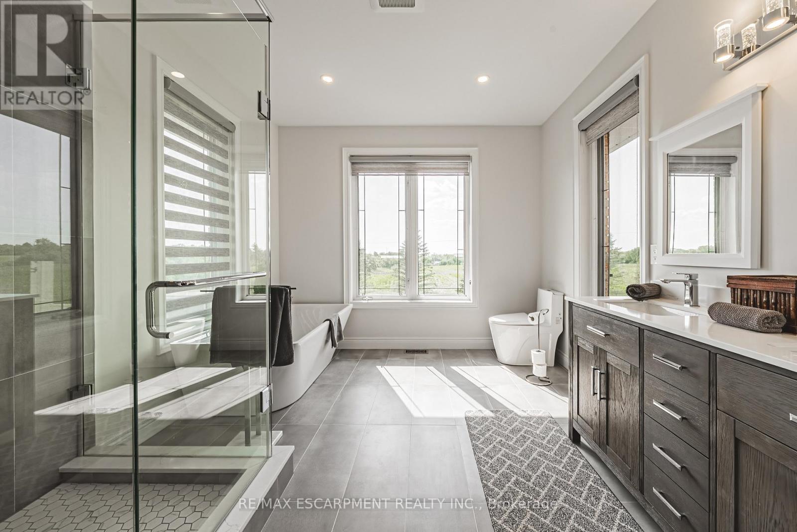 Photo 27 of 6380 Westbrook Road, Hamilton ON