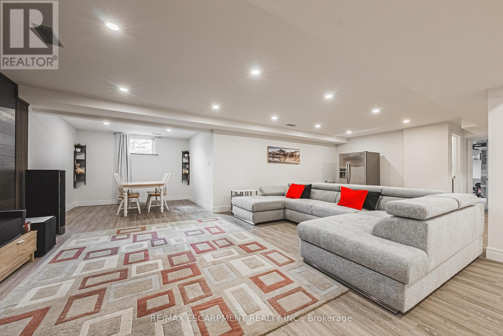 Photo 37 of 6380 Westbrook Road, Hamilton ON