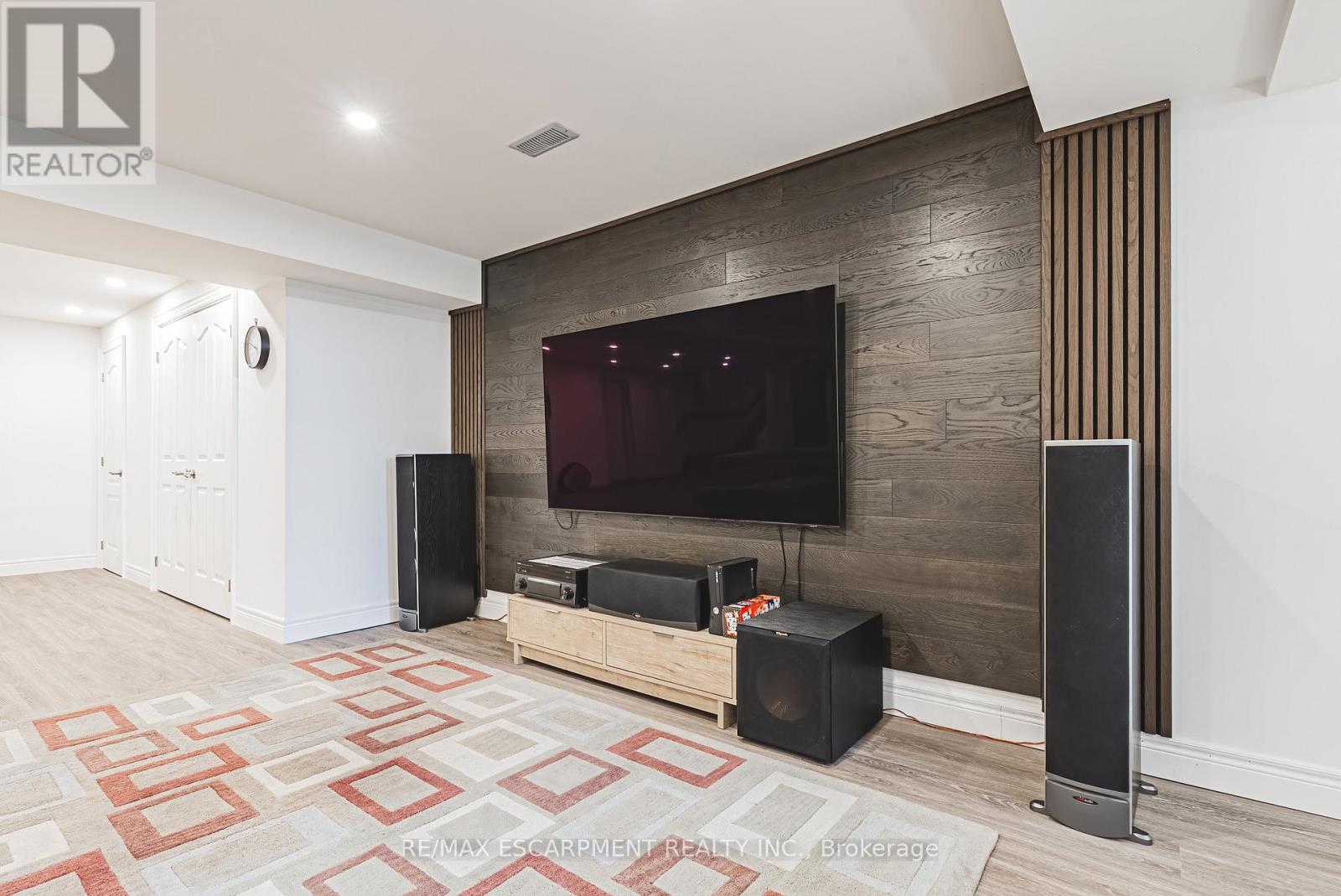 Photo 40 of 6380 Westbrook Road, Hamilton ON