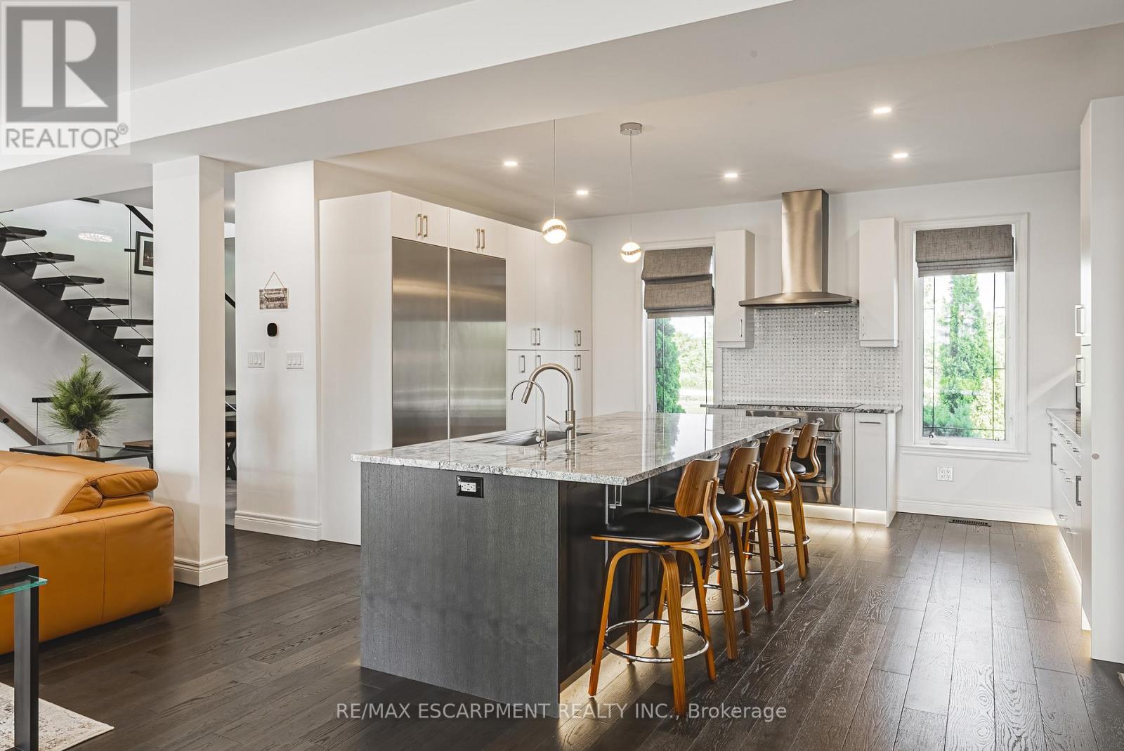 Photo 9 of 6380 Westbrook Road, Hamilton ON