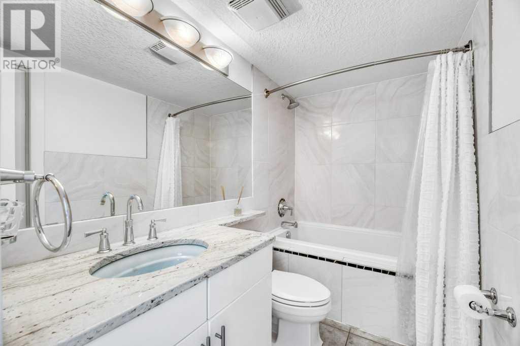 Single Family House Multi-level for Sale in    Avenue SW Sunalta Calgary 
