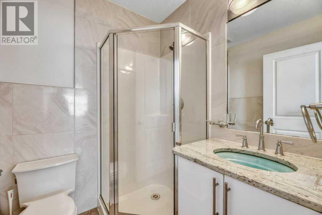 Single Family House Multi-level for Sale in    Avenue SW Sunalta Calgary 