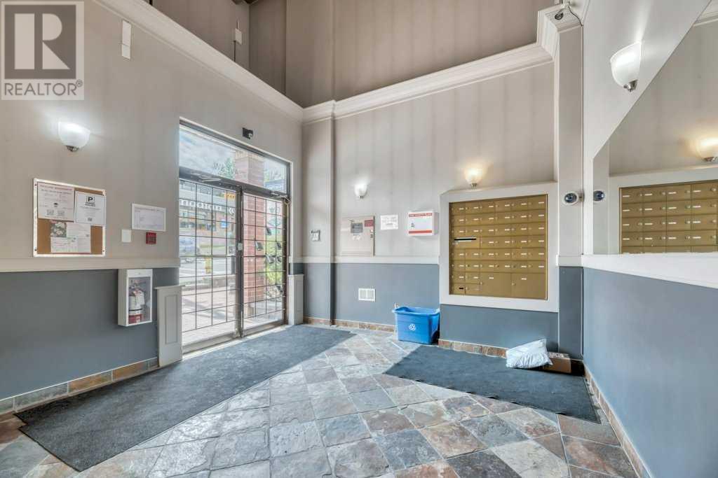 Single Family House Multi-level for Sale in    Avenue SW Sunalta Calgary 