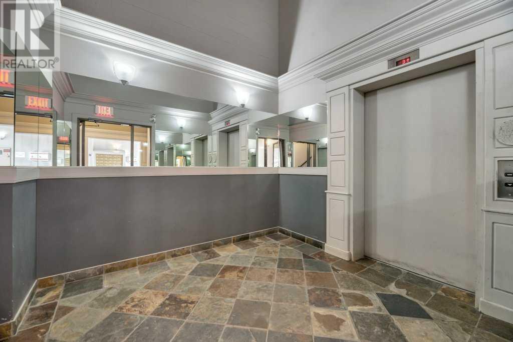 Single Family House Multi-level for Sale in    Avenue SW Sunalta Calgary 