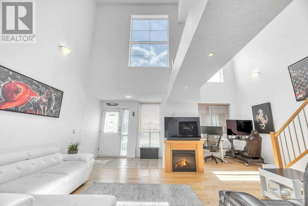 Single Family House Multi-level for Sale in    Avenue SW Sunalta Calgary 
