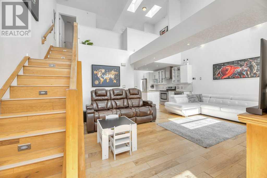 Single Family House Multi-level for Sale in    Avenue SW Sunalta Calgary 