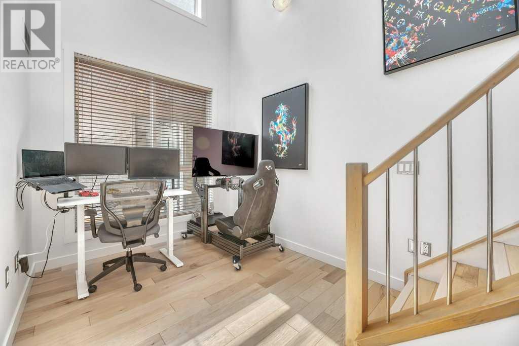 Single Family House Multi-level for Sale in    Avenue SW Sunalta Calgary 