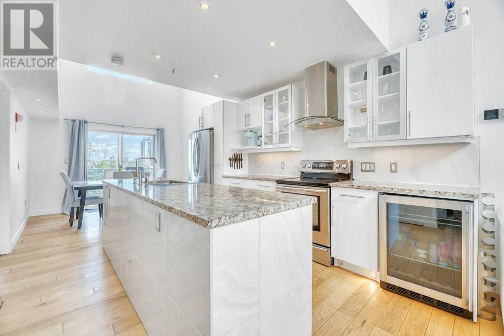 Single Family House Multi-level for Sale in    Avenue SW Sunalta Calgary 