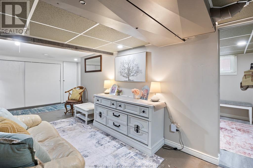 Photo 22 of 860 Ford Boulevard, Windsor ON