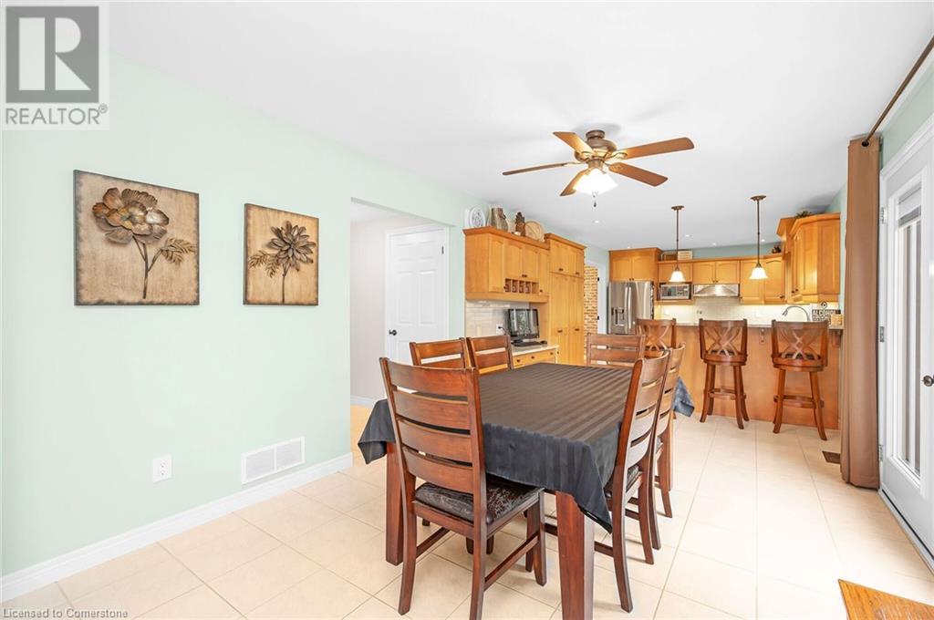 Photo 39 of 5 Dunrobin Drive, Caledonia ON