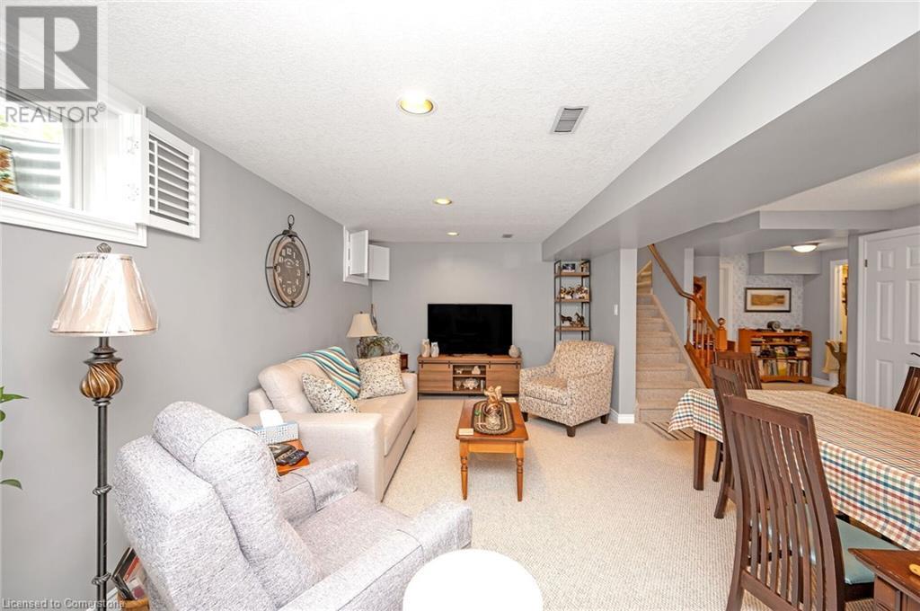 Photo 33 of 5 Dunrobin Drive, Caledonia ON