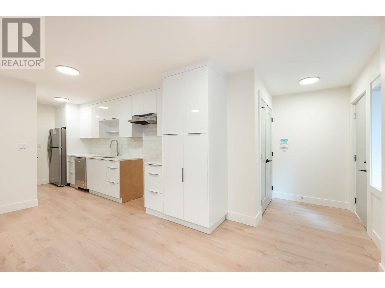 Photo 11 of 615 Nicola Avenue, Coquitlam BC