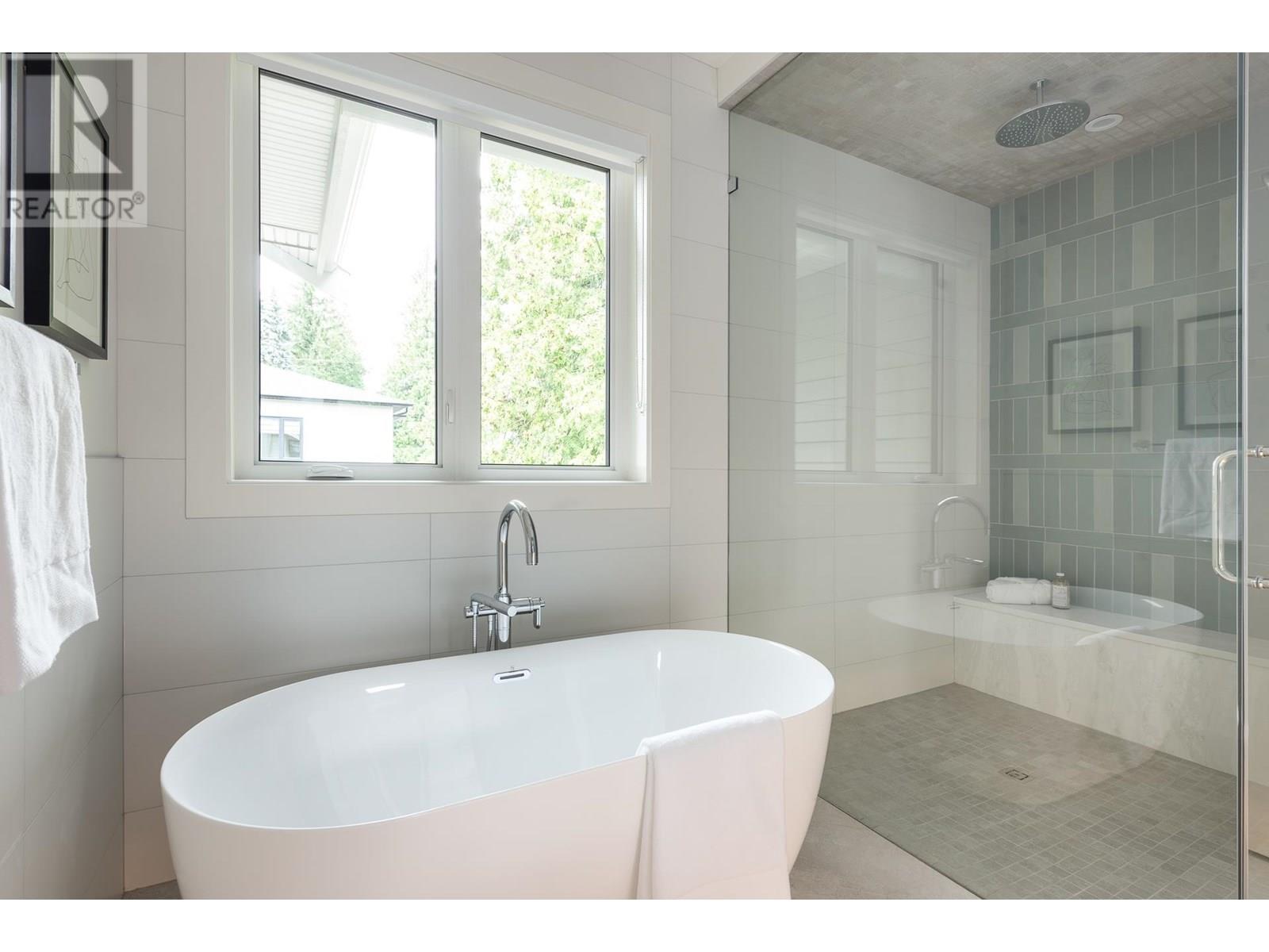 Photo 30 of 615 Nicola Avenue, Coquitlam BC