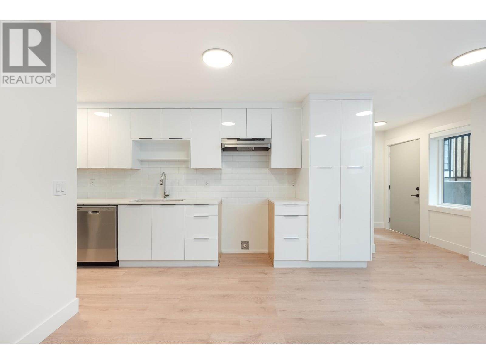 Photo 10 of 615 Nicola Avenue, Coquitlam BC