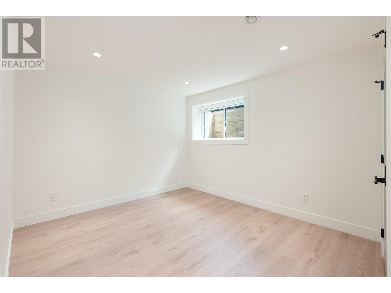 Photo 18 of 615 Nicola Avenue, Coquitlam BC