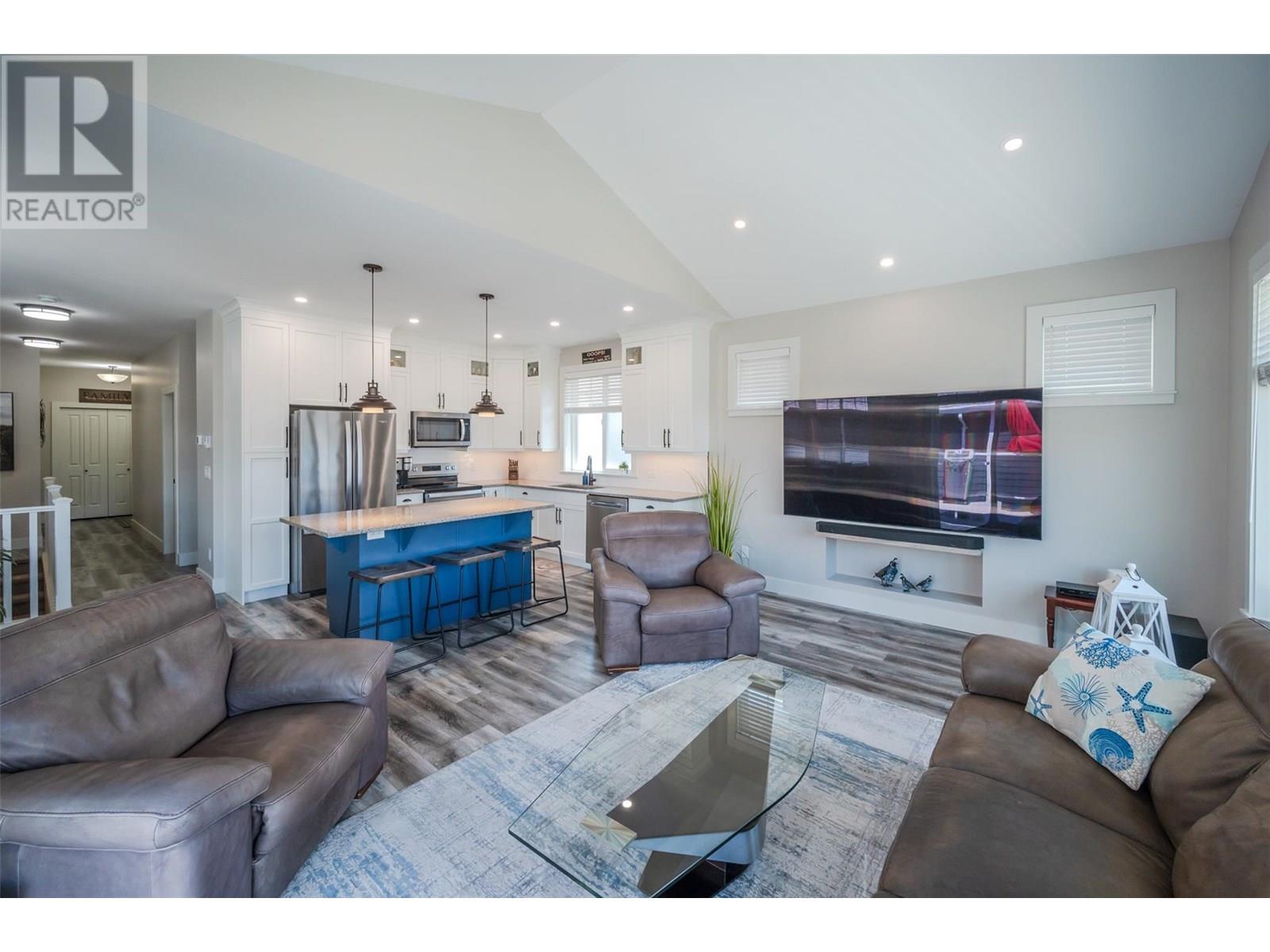 254 2450 Radio Tower Road, Oliver