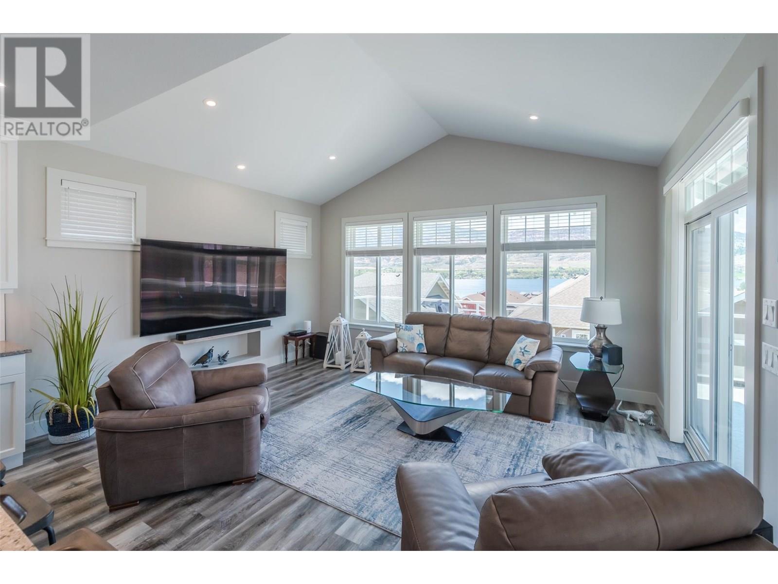 254 2450 Radio Tower Road, Oliver