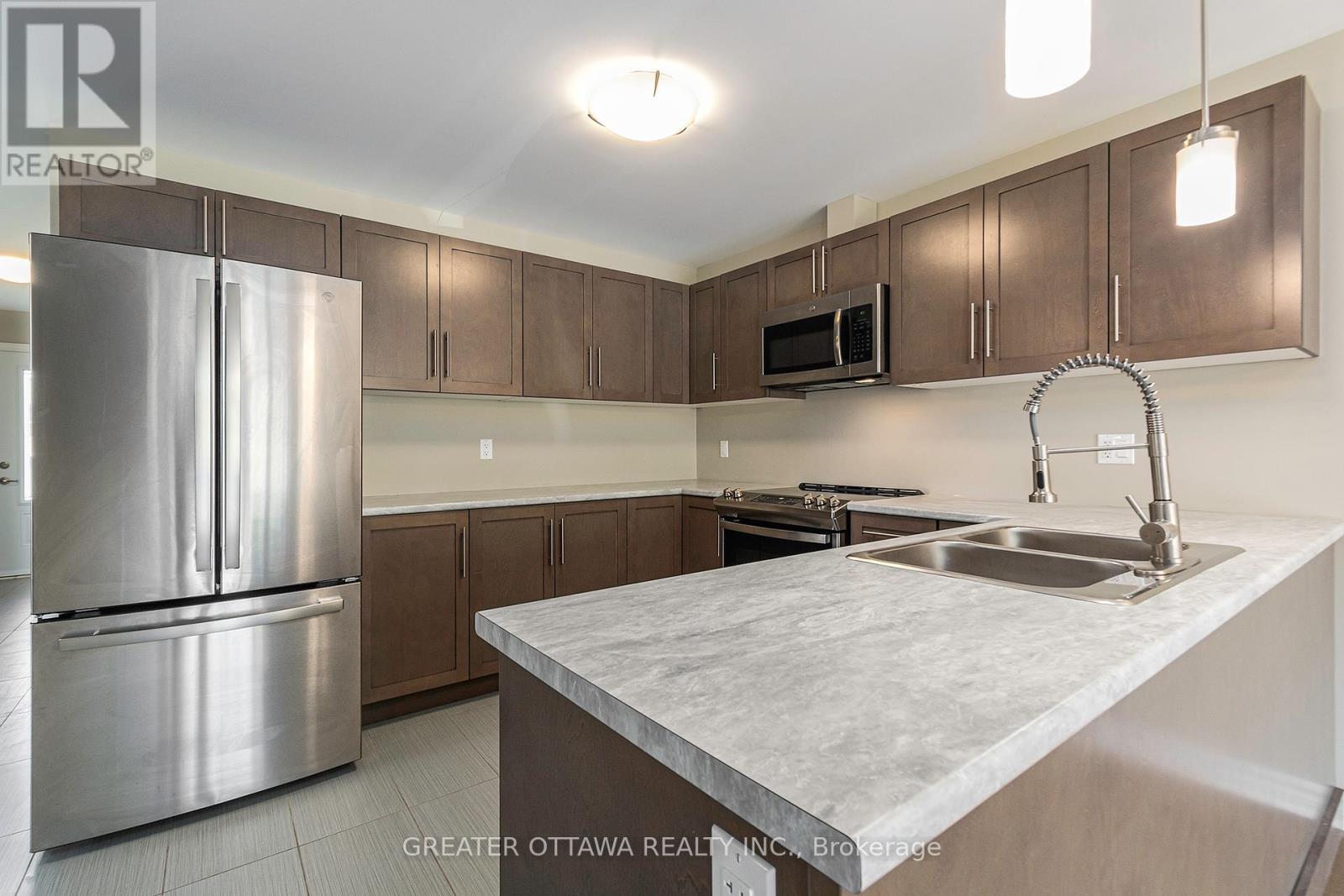 Photo 3 of 18 Morgan Clouthier Way, Arnprior ON